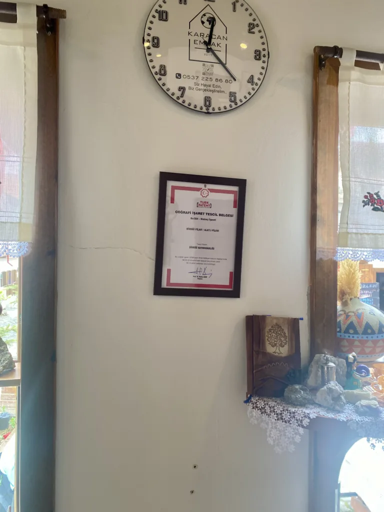 pilavpatent-768x1024-heic Divriği'de Ne Yenir? Yöresel Divriği Yeme-İçme ve Restoran Rehberi