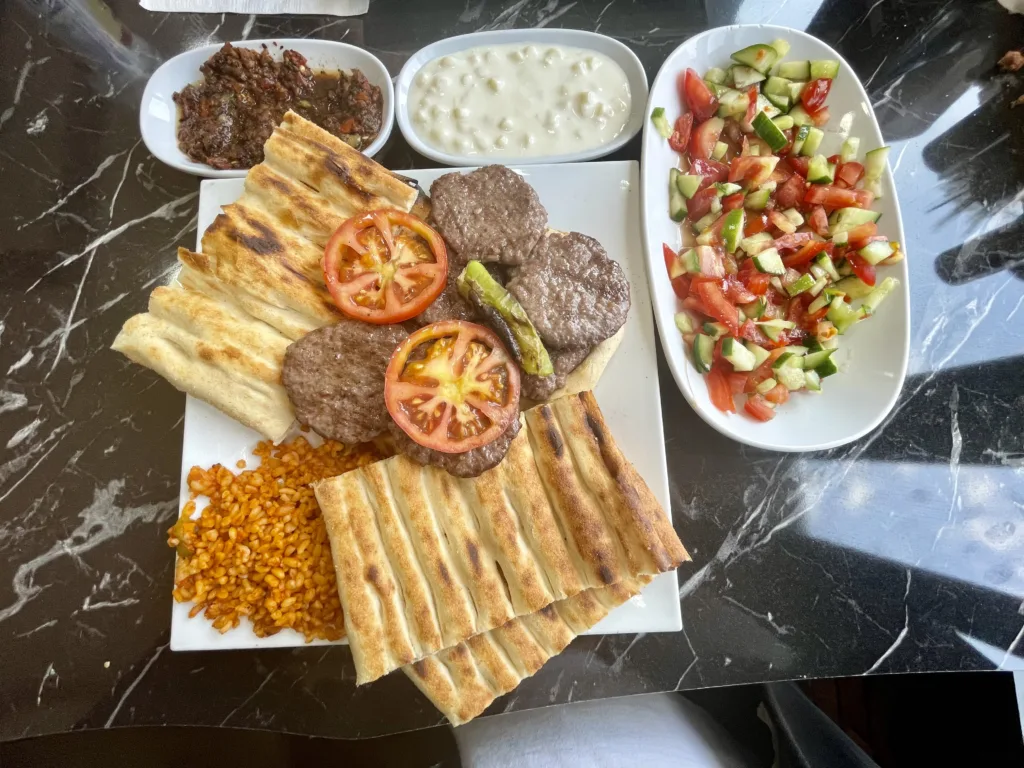 sivaskofte-1024x768-heic Gurmeler İçin Sivas: Geleneksel Sivas Mutfağı ve Mutlaka Denenmesi Gerekenler